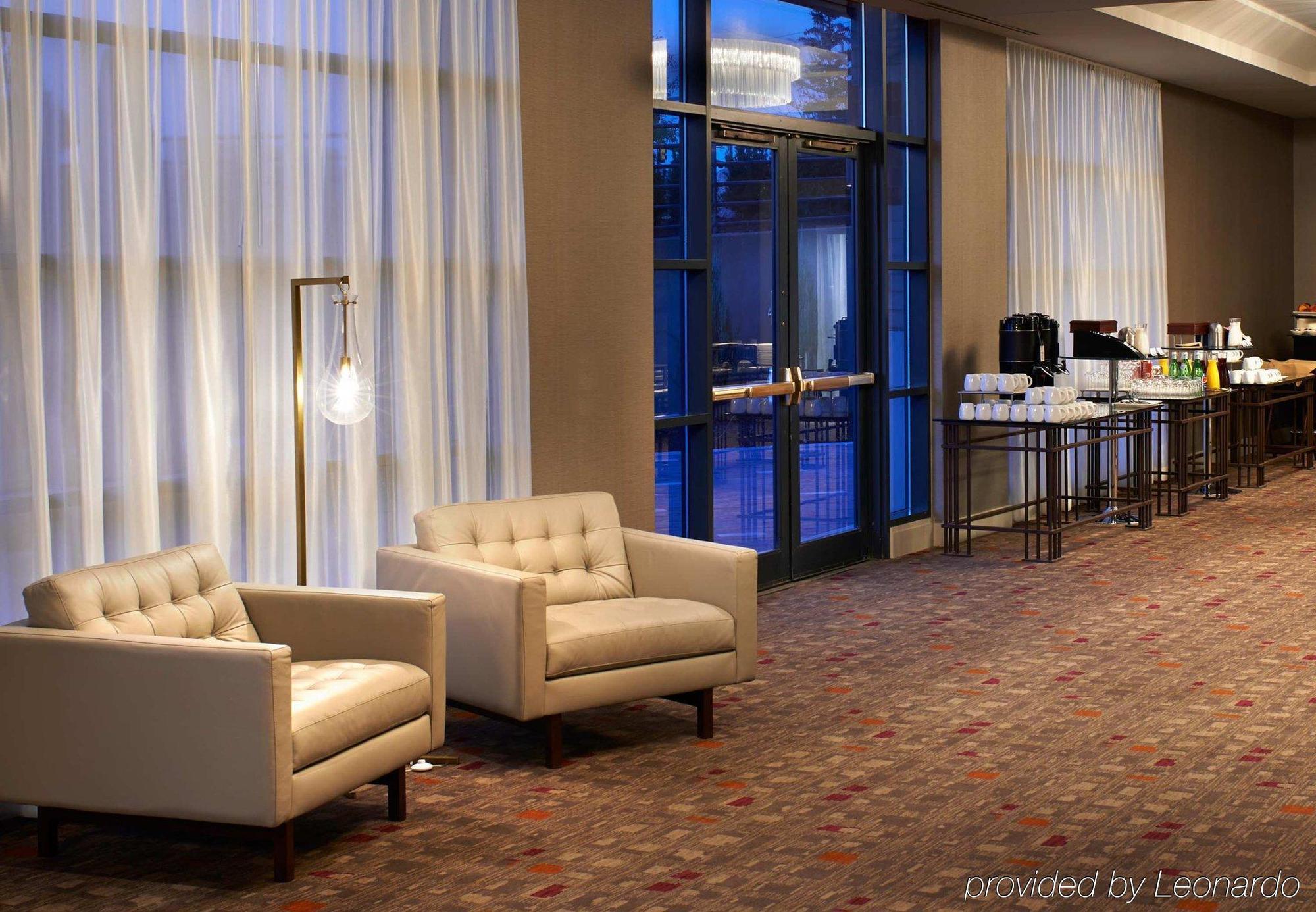 The Baronette Renaissance Detroit-Novi Hotel Bagian luar foto